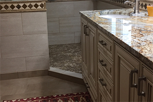 African Canyon Granite with Sierra Vista Cabinets